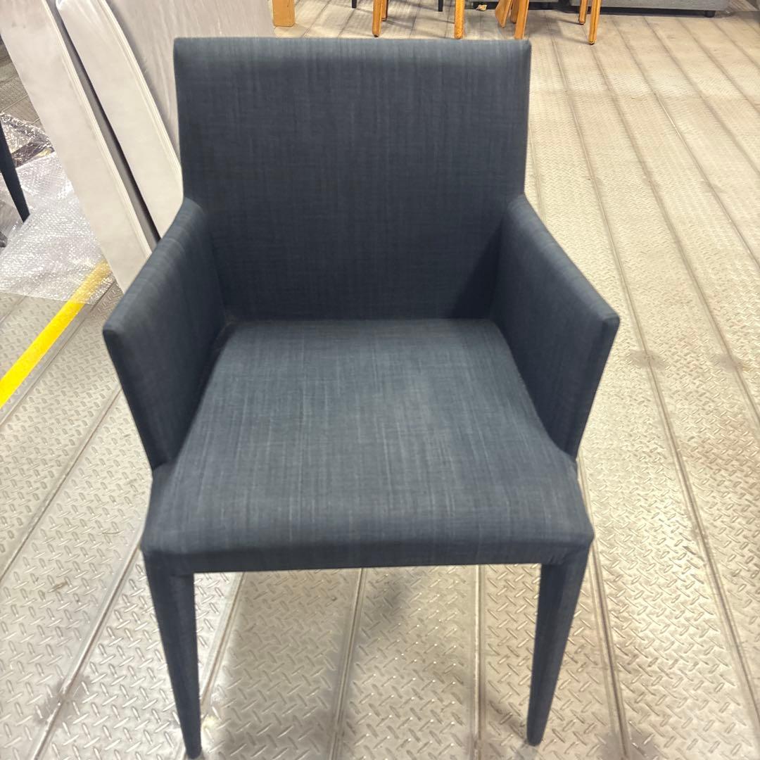 ダイニングアームチェア　1人掛け