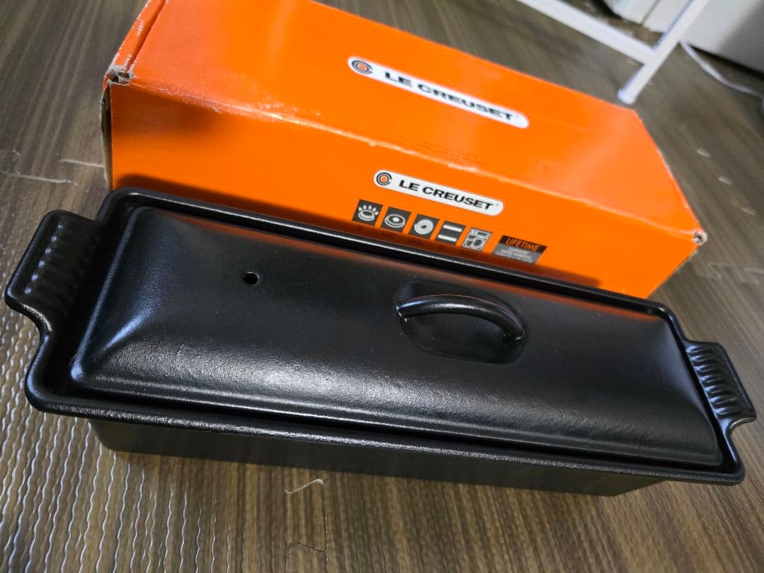 最大値下‼️LE CREUSET ル・クルーゼ　テリーヌ・レクタ 32cm 鋳物