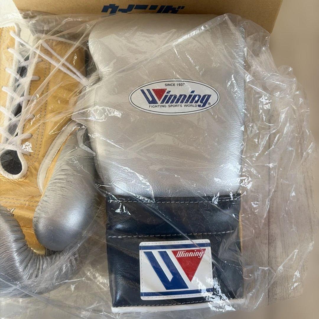 は*ち様 新品Winning ボクシンググローブ 14 oz シルバー/ゴールド