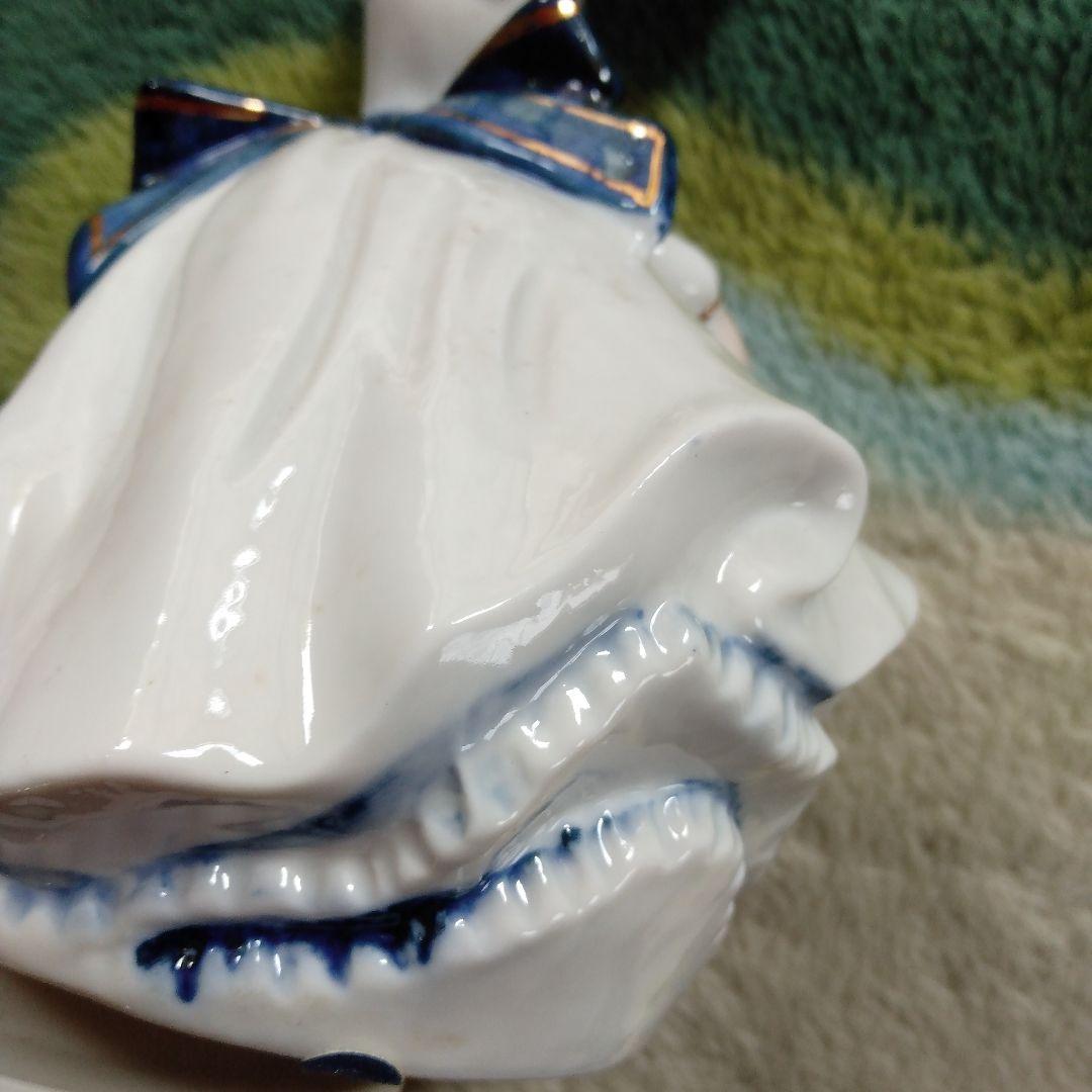 オルゴール　ハンドメイド　つやあり陶器　舞い踊るレディ　回転しながら奏でます