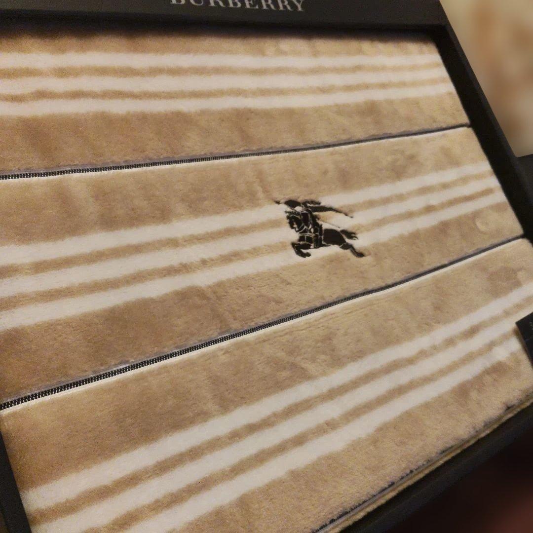 新品未使用　BURBERRY　シール織綿毛布 西川産業