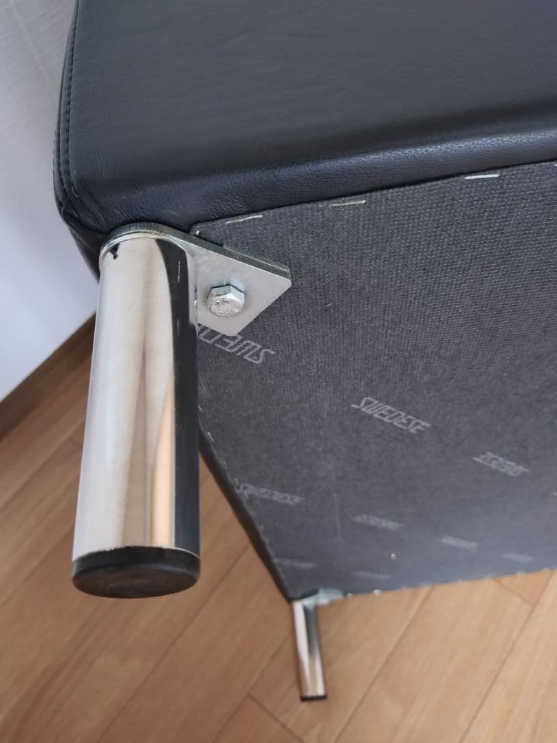 SWEDESE/ラウンジ 1pソファ 総革 デザイナーズ　未使用品 B