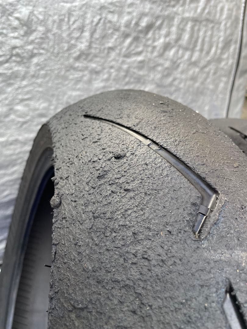 ピレリースーパーコルサV4 SC1 前後セット　リヤ200サイズ