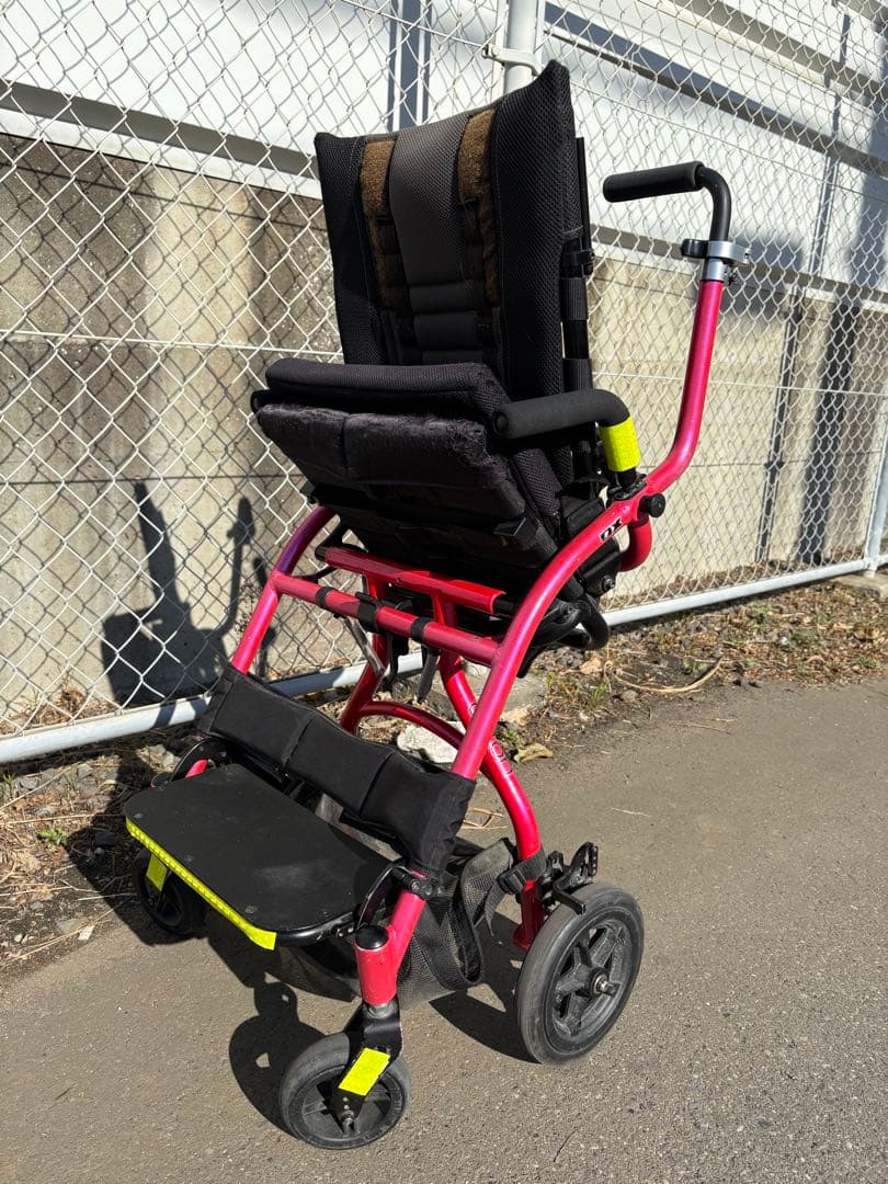 折りたたみ式　子ども用車椅子(オーエックスエンジニアリング　コトン　Mサイズ)