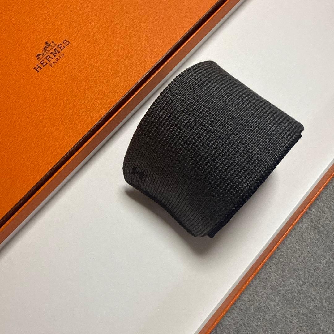 美品　エルメス　ネクタイ　ニットタイ　紺・黒・青・グレー　無地　H柄 4way