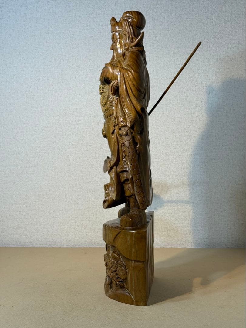 関羽　三国志　彫刻　一刀彫り　置物　インテリア