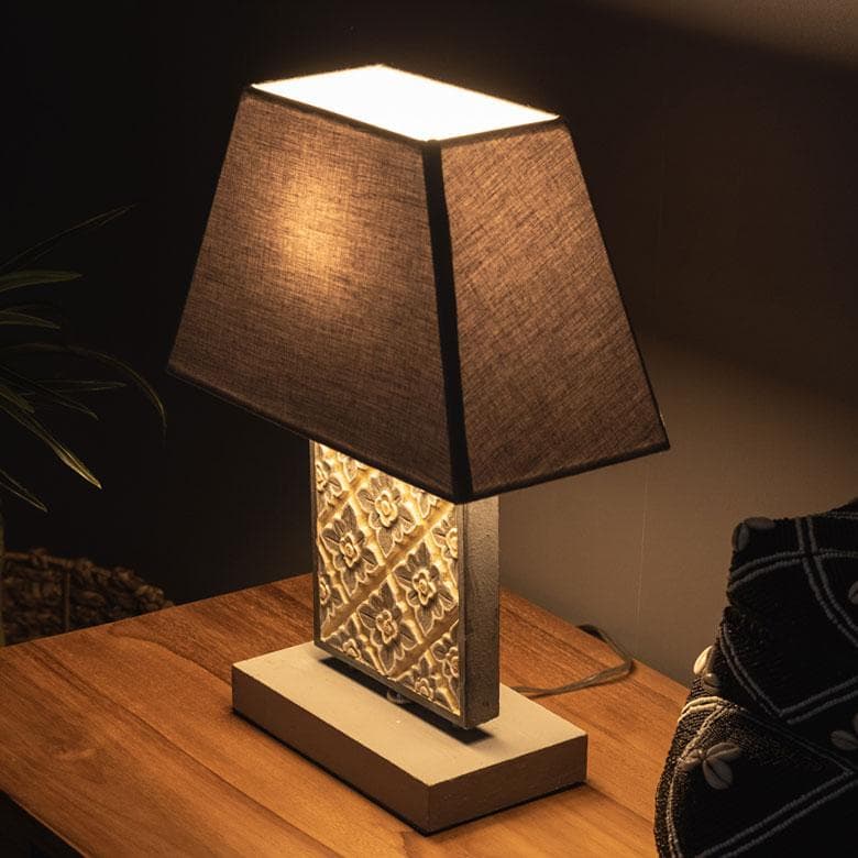 テーブルランプ コットンシェード 木彫り風スタンド イエローフラワー 間接照明