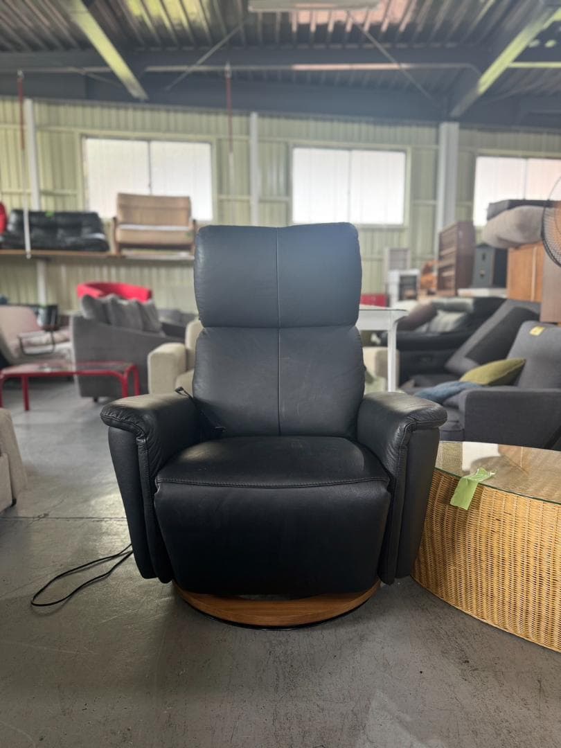 リクライニング電動座椅子 黒 s1057