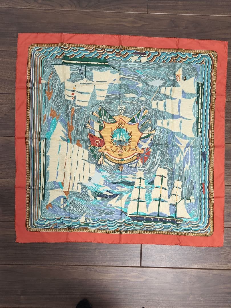 あやこ　エルメス スカーフ