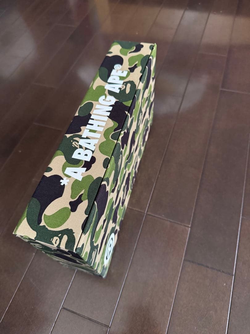 A BATHING APE カモフラージュ小物入れ