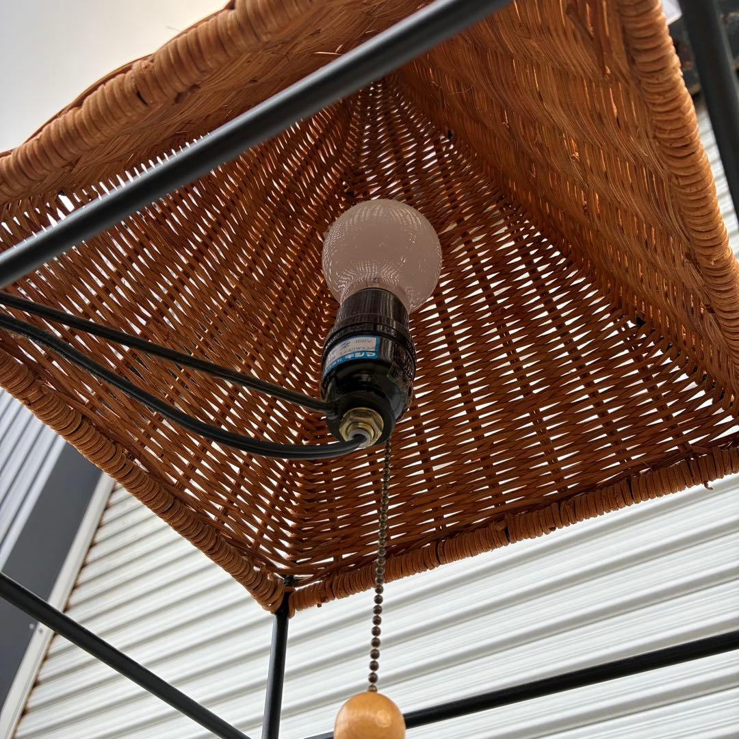 【匿名発送】キシマ　レトロ　アンティークランプ　アイアンフレーム　ラタン　棚