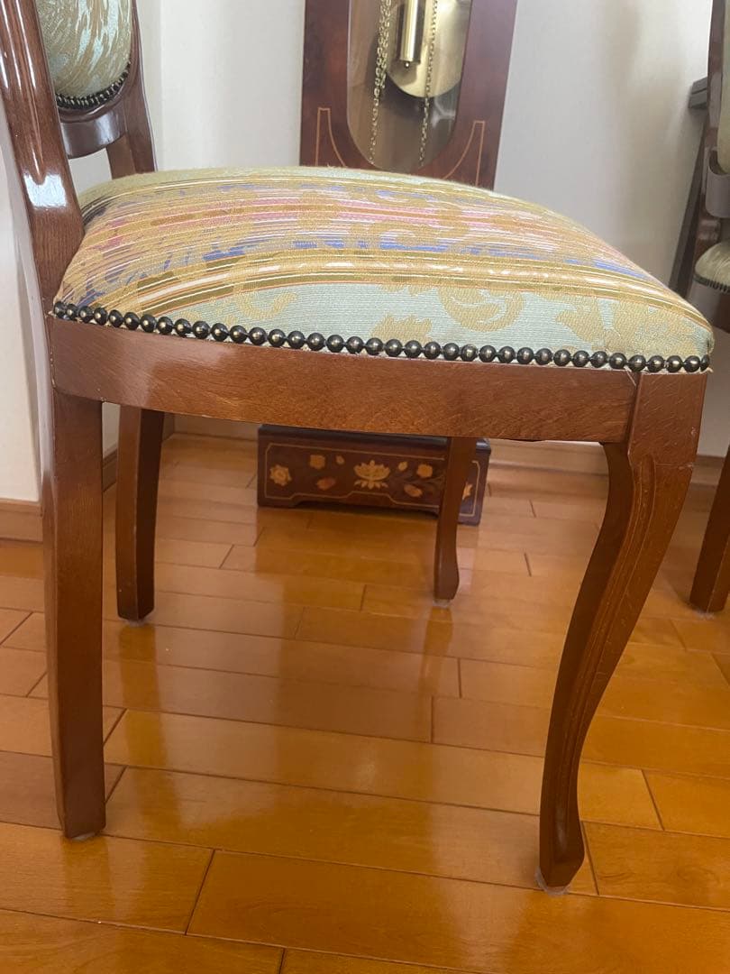 美品ダイニングチェア　猫脚椅子　一脚　イタリア製　1人用椅子　インテリア