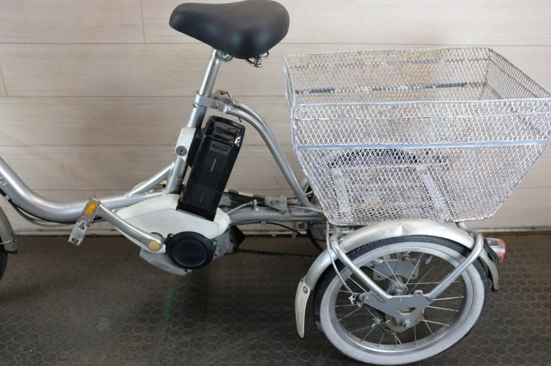 BS アシスタ　三輪車　16インチ　3段　15.4Ah充電器あり