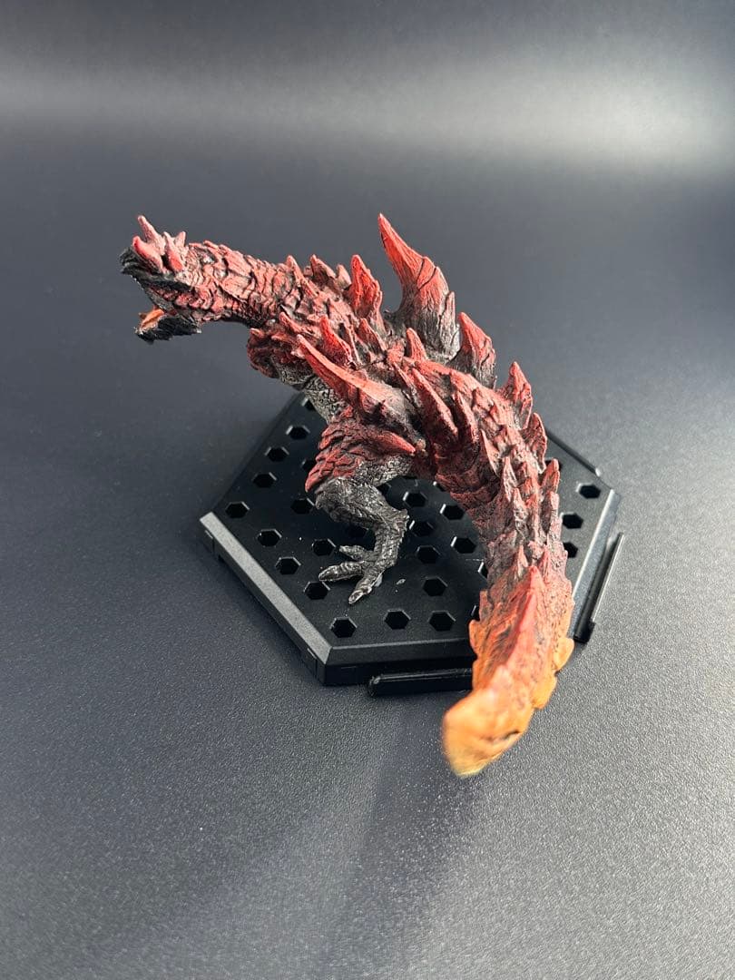 RKA　モンスターハンター　フィギュア　滅刃ディノバルド&青電主ライゼクス