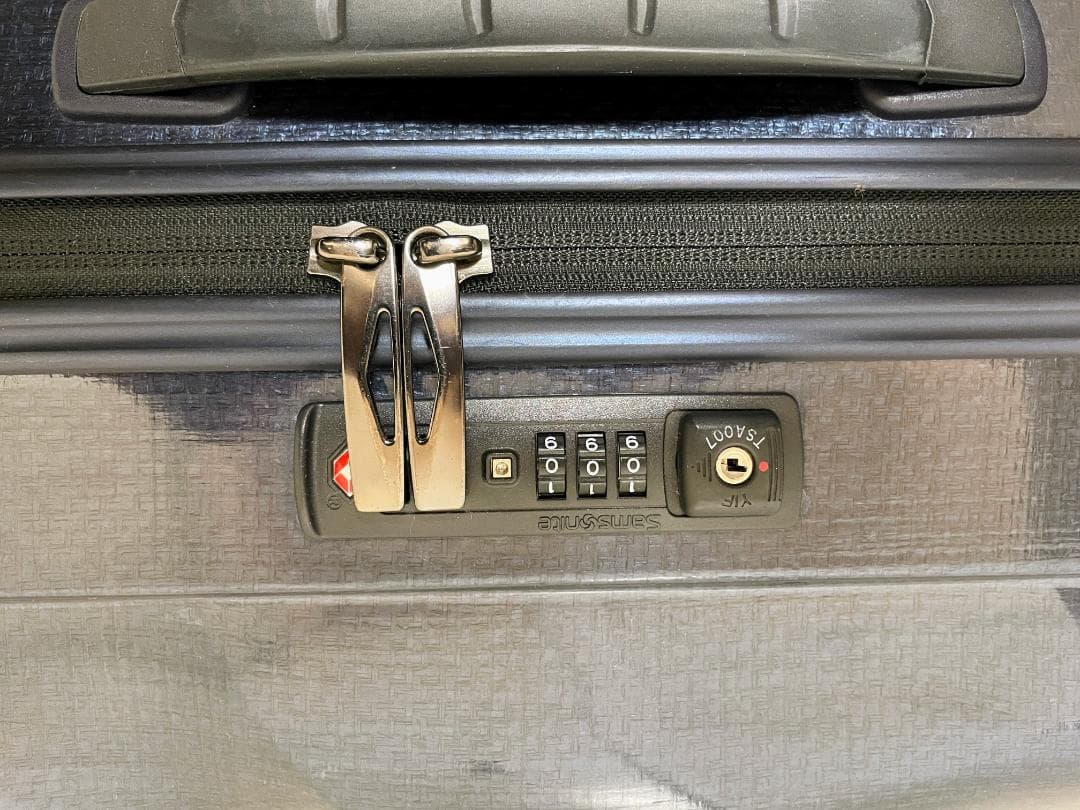 サムソナイト コスモライト 68L Mサイズ【3～5泊】