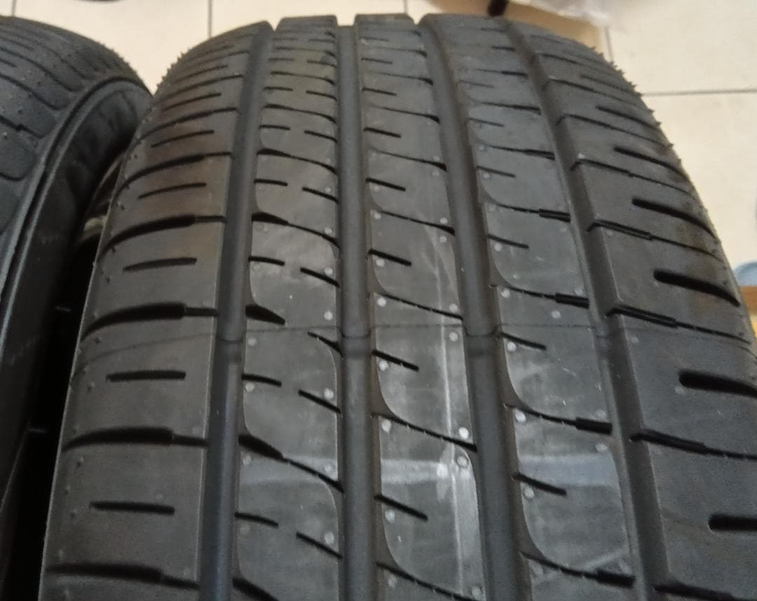 送料含その①2本未使用日本製造ダンロップエナセーブEC204　225/55R17