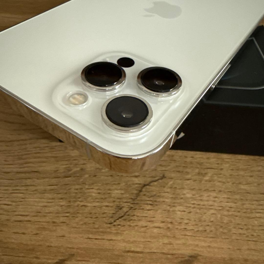 iPhone 12 Pro Max シルバー 256GB