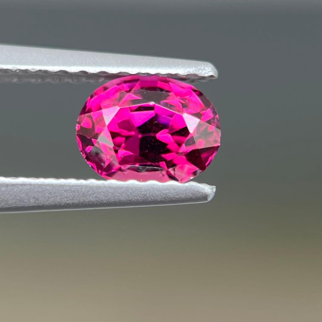 スリランカ産非加熱天然ロードライトガーネットルース