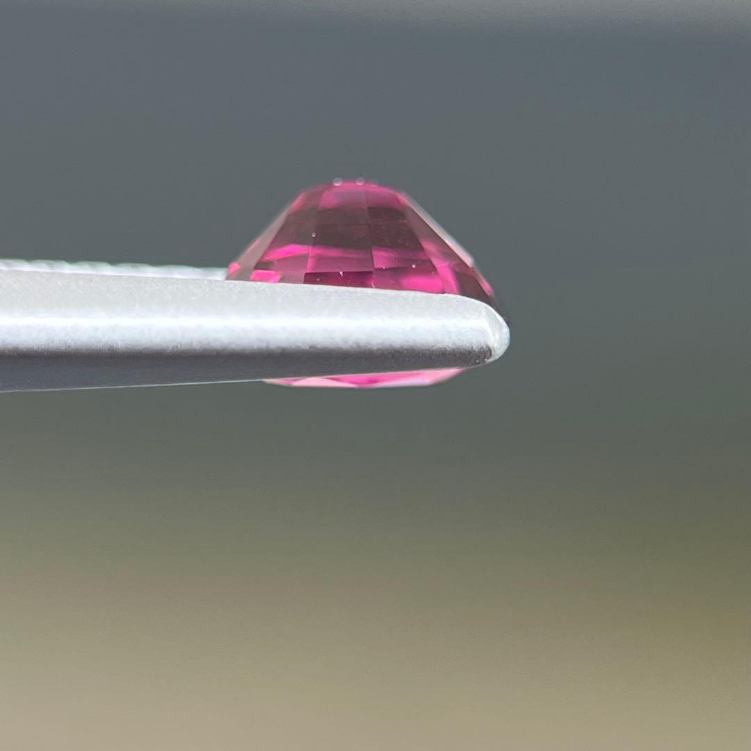 スリランカ産非加熱天然ロードライトガーネットルース