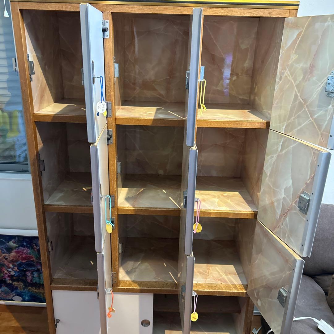 昭和レトロ　銭湯　サウナ　鍵付き木製ロッカー　ヴィンテージ　アンティーク　雑貨