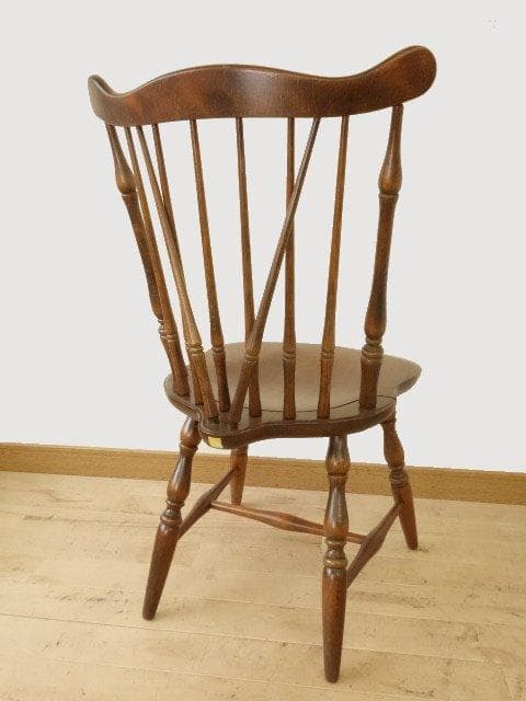 飛騨産業　キツツキ　スピンドルチェアーC　イス　椅子　 木製　再塗装済ＵＳＥＤ