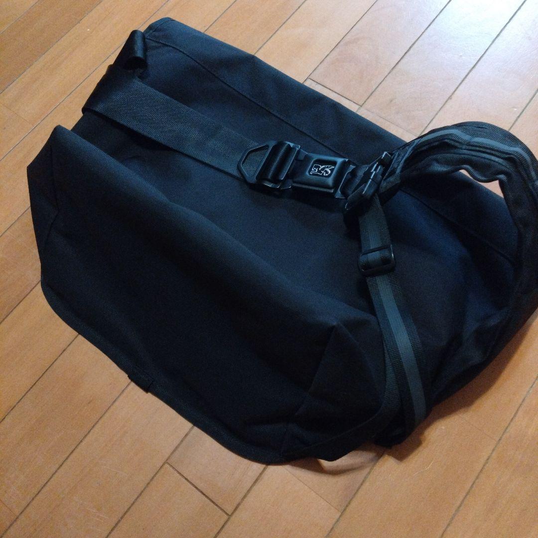 CHROME メッセンジャーバッグ 黒/灰（反射モデル）極上