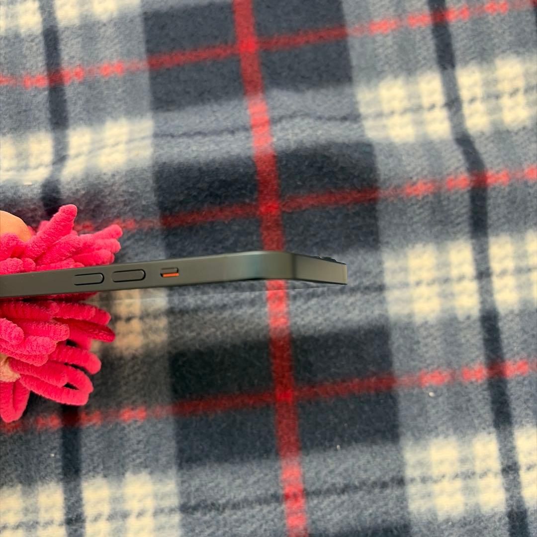 Apple iPhone 13 ミッドナイト 本体　SIMフリー