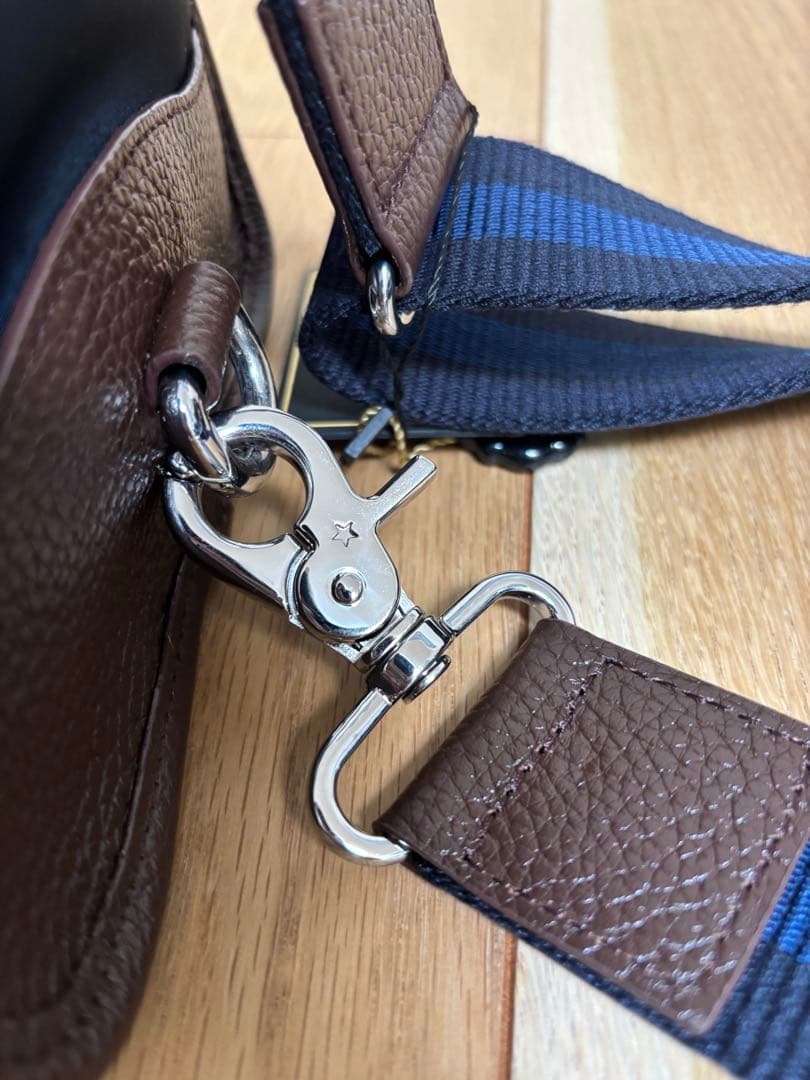 【新品同様 】Orobianco/オロビアンコ ボディバッグ　ネイビー