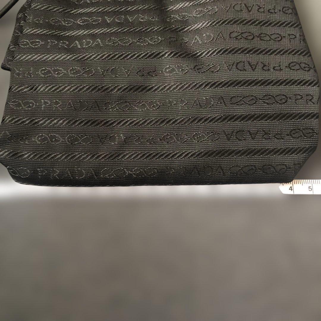 PRADA プラダ　黒色 巾着型ポーチ　バック　ポーチ　巾着