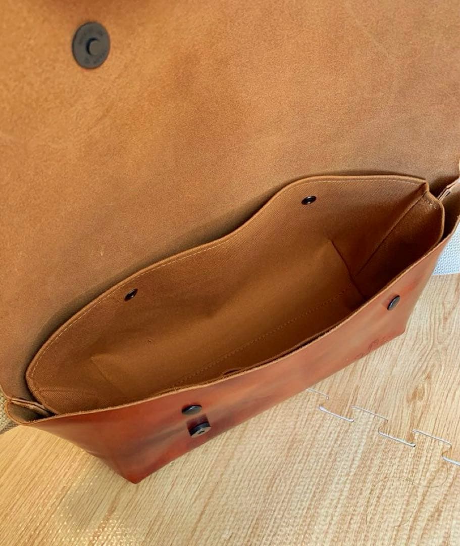 ほぼ未使用// Uni&Co. 牛革メッセンジャーバッグ/Camel/サイズS