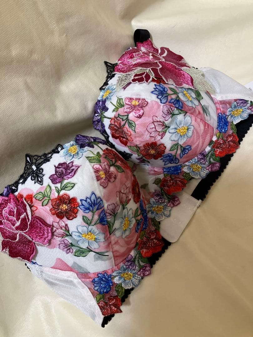 サルート60グループ F70 豪華4点セット ガーター付♪