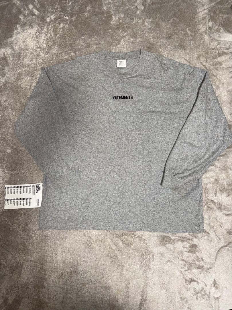 【VETEMENTS】長袖Tシャツ　XL
