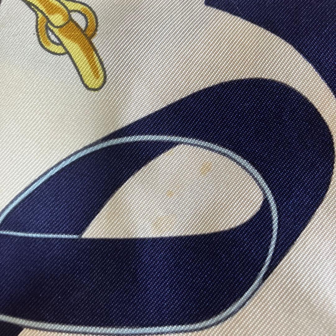 HERMÈS カレ90 黄金の拍車