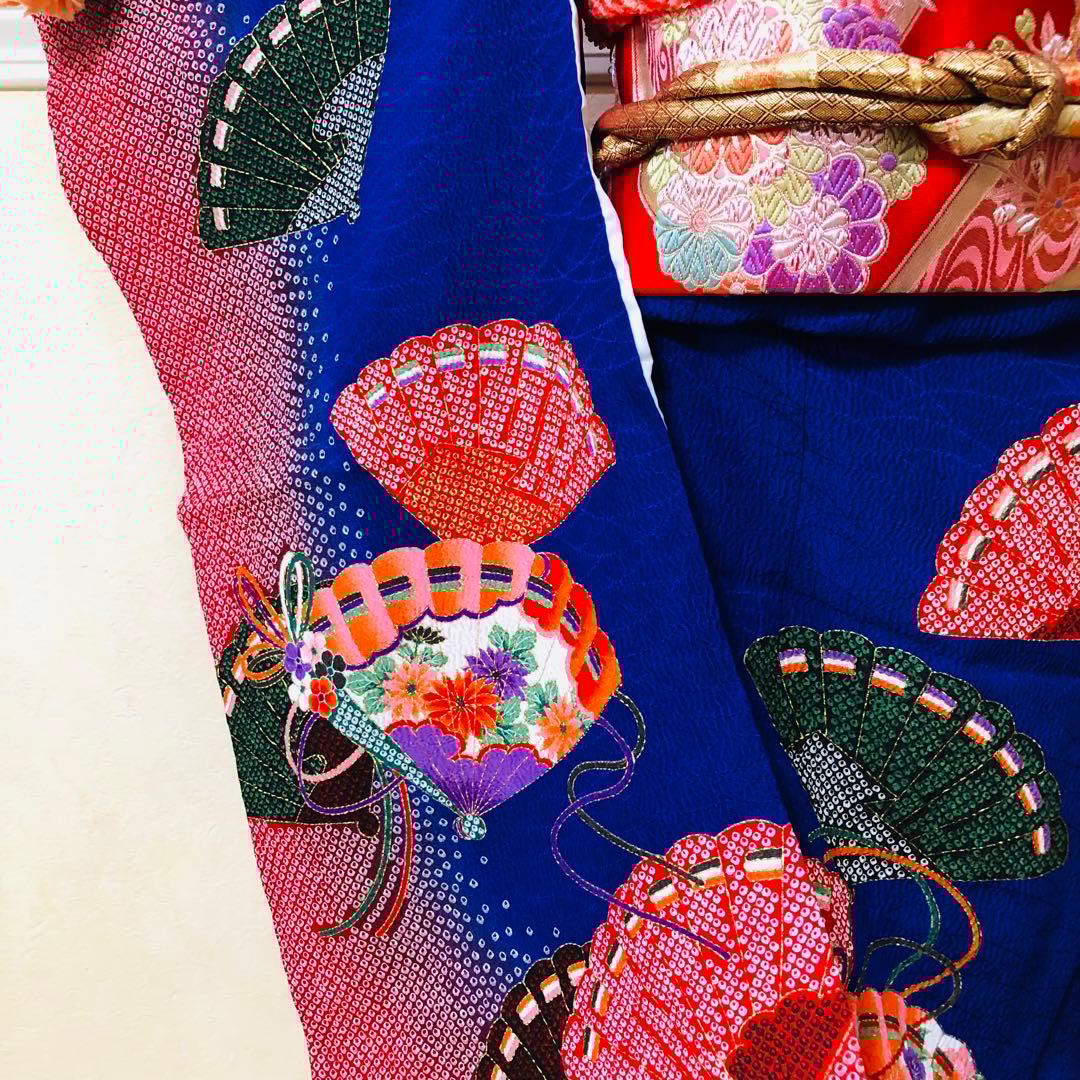 七五三7歳❣️人気Blue暈し絞り柄❣️扇鴛鴦花々金彩煌びやか際立つ完全フルセット❣️