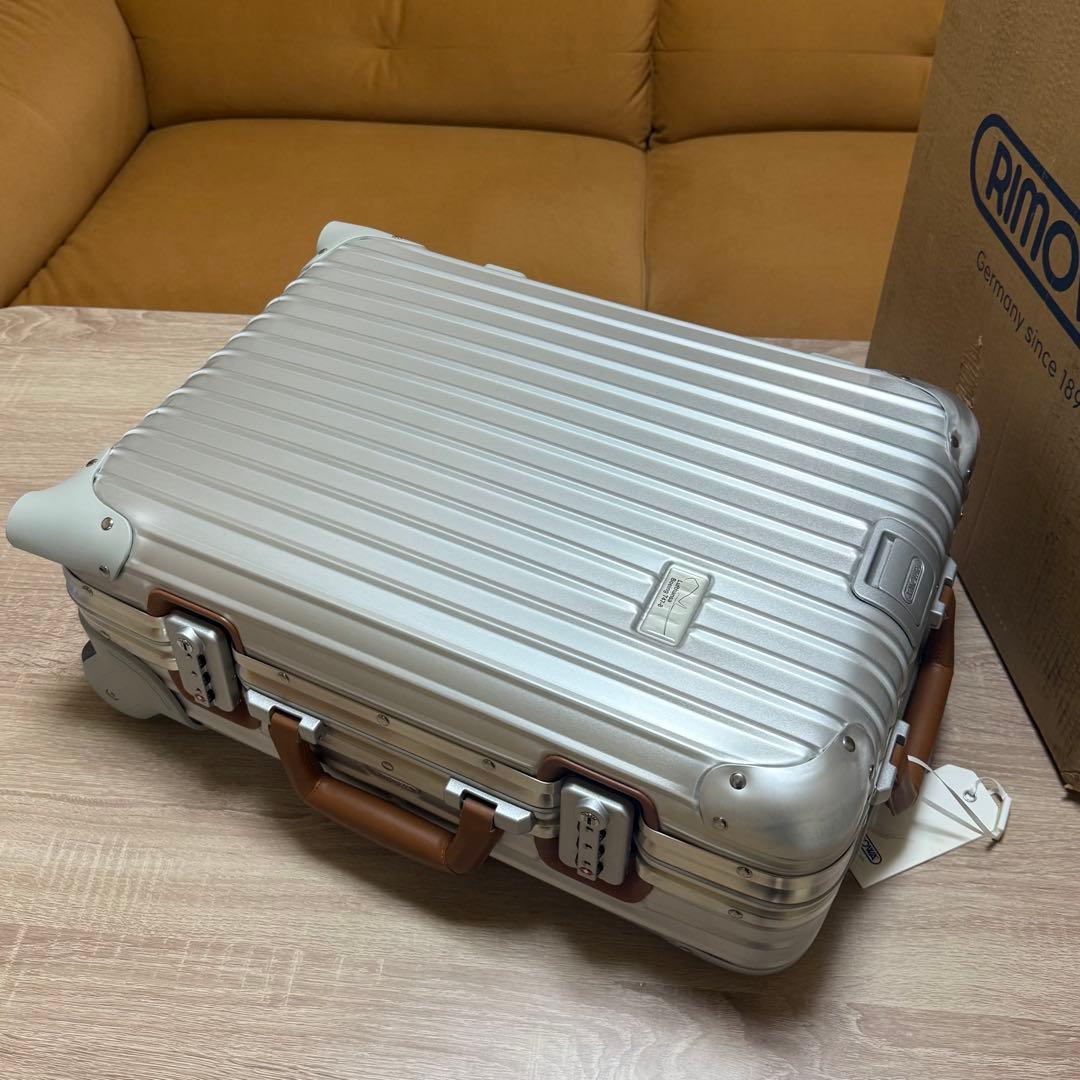奇跡の新品　リモワ　トパーズ　ルフトハンザ　ボーイング　キャビン