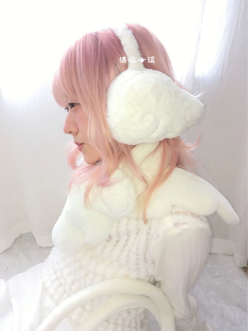 即購可　清脆小溪＊Angel&Hug＊エンジェル ふわふわ羽根付きイヤーマフ