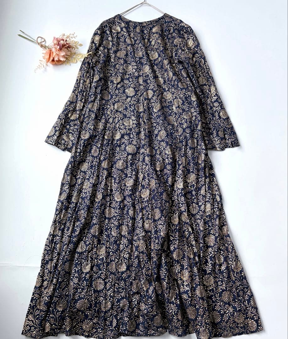 【美品】ヌキテパ　コットンボイルフォイルフラワープリントパネルドレス　M