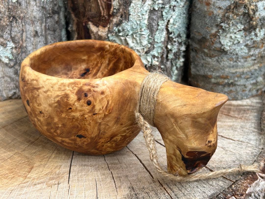 なつなつ　手彫り　ククサ　白樺　瘤　コブ　一点もの　ソロキャン　グル