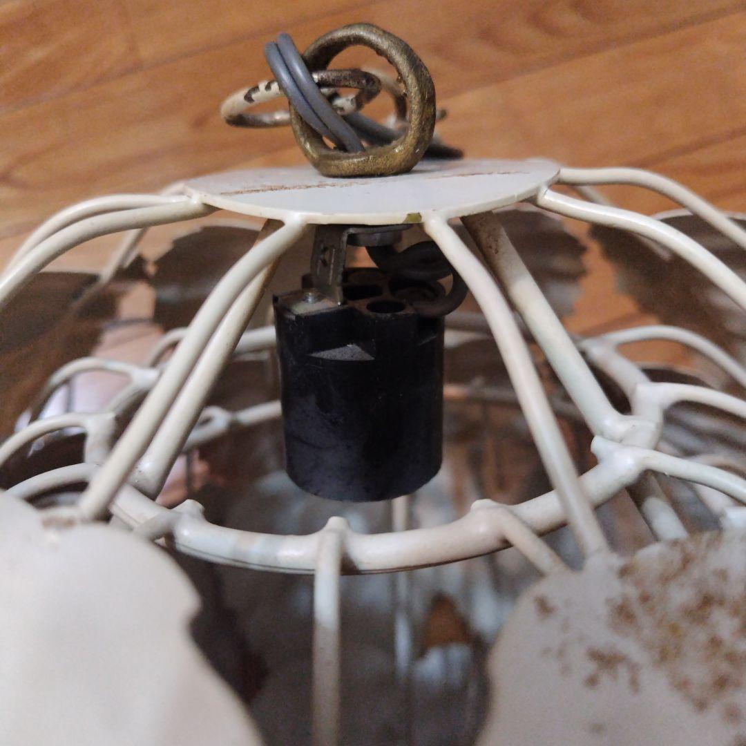 リーフモチーフ ペンダントライト