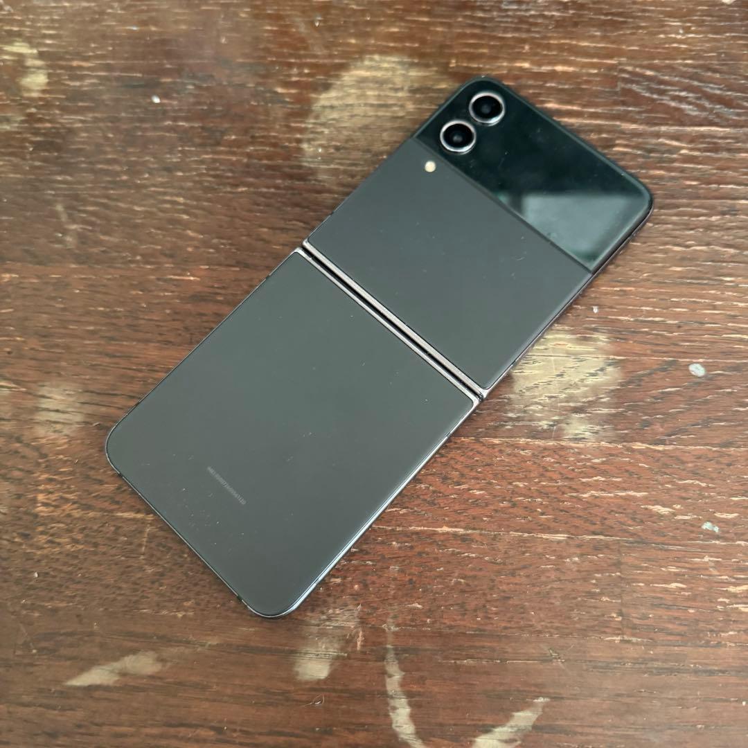 訳あり　GALAXY z flip4 海外版　SIMフリー