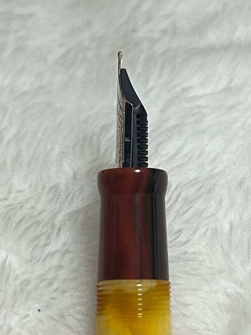 ☆日本限定50本 新品未使用 デルタ 万年筆 エミリアロマーニャ ニブF☆