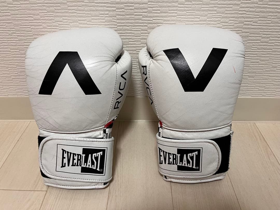 RVCA & EVERLAST 14 oz ボクシンググローブ 中古品