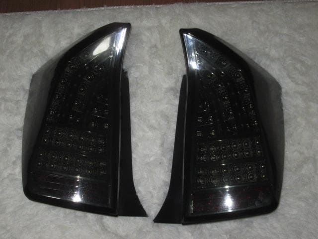 KAHO プリウス ZVW30 社外品フルLED テールランプ スモーク