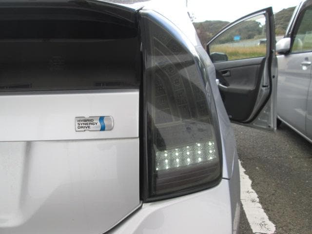 KAHO プリウス ZVW30 社外品フルLED テールランプ スモーク