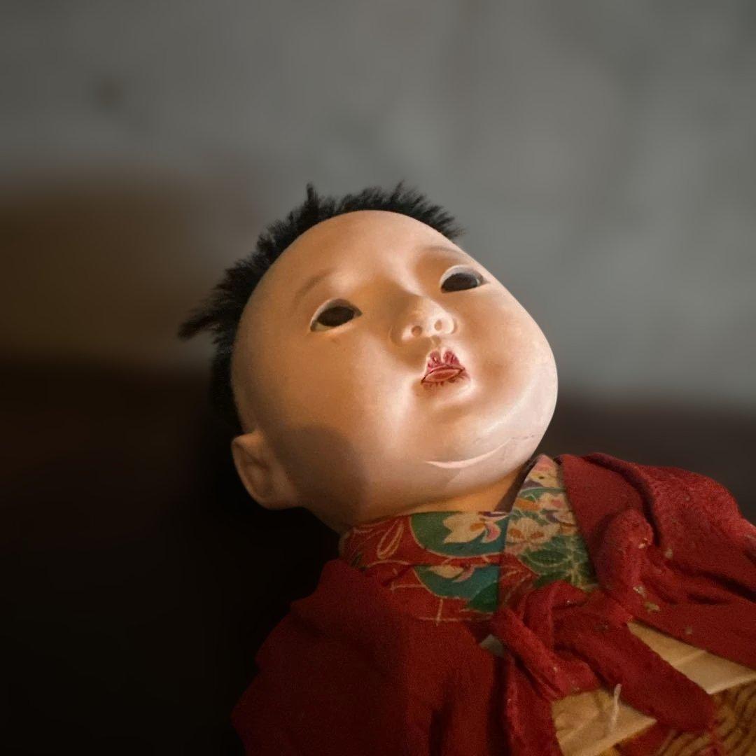 最終お値下げ‼️ヴィンテージ　市松人形 赤と緑の花柄着物　幼子　かわいいあんよ