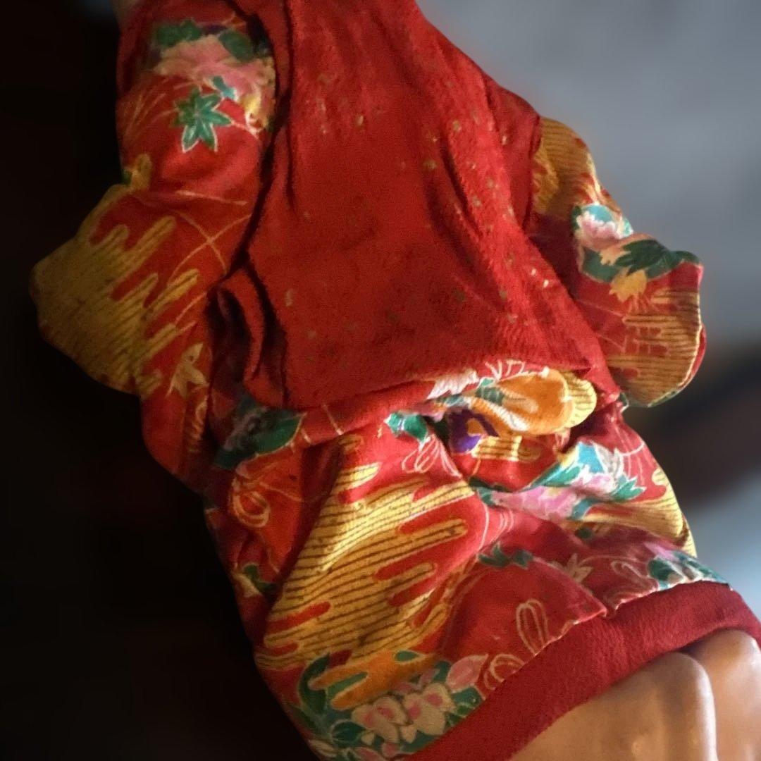 最終お値下げ‼️ヴィンテージ　市松人形 赤と緑の花柄着物　幼子　かわいいあんよ