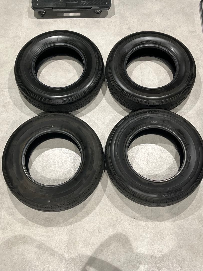 ブリヂストンECOPIA 195/80R15 4本セット ハイエース