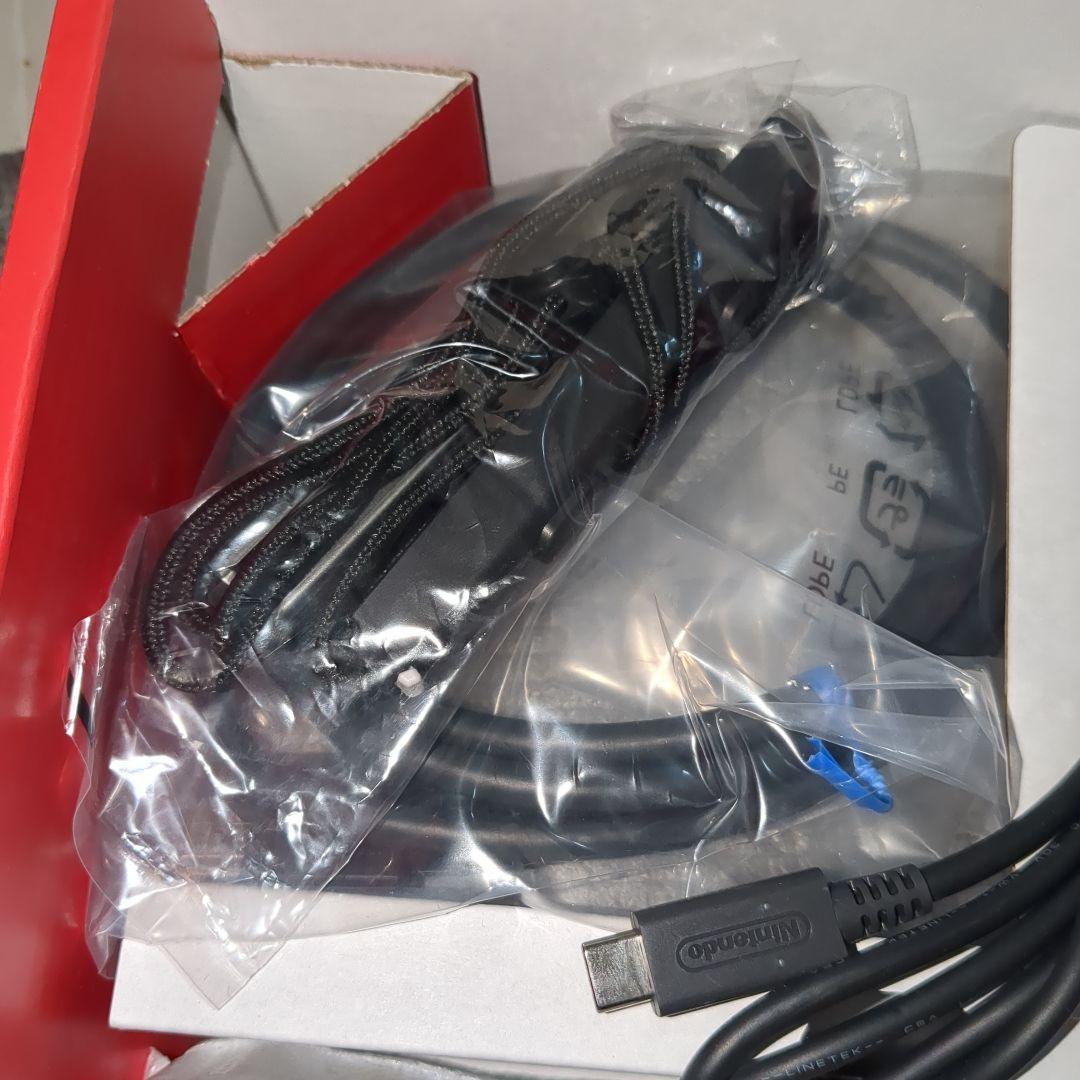 極美品　2024年製 Nintendo Switch バッテリー強化版