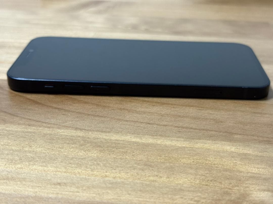 iPhone12 64GB ブラック SIMロックあり 初期化済み 箱、付属品付