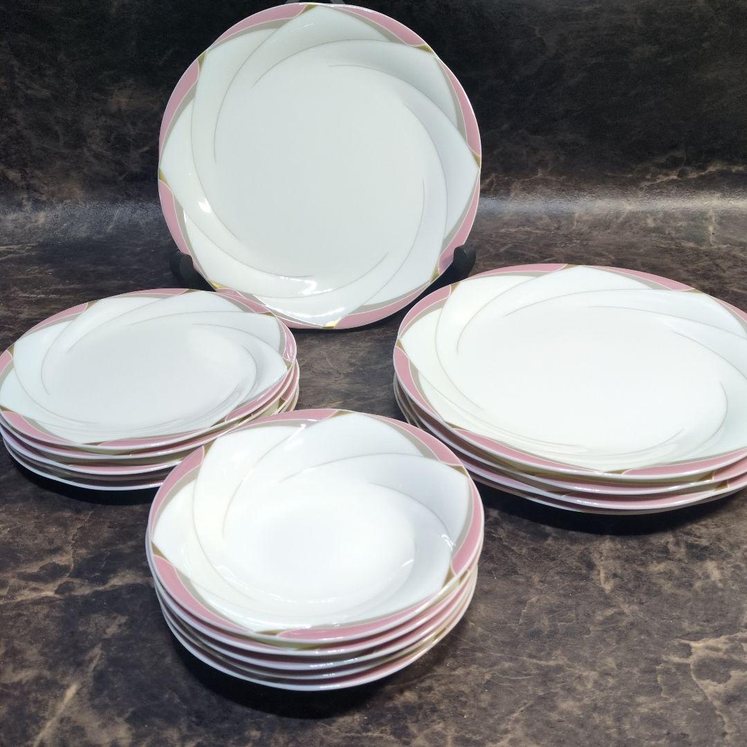 ノリタケ　ボーンチャイナ　プレート　5セット